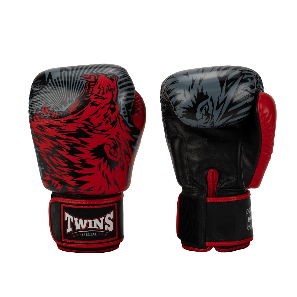 TWINS  SPECIAL WOLF BOXING GLOVES